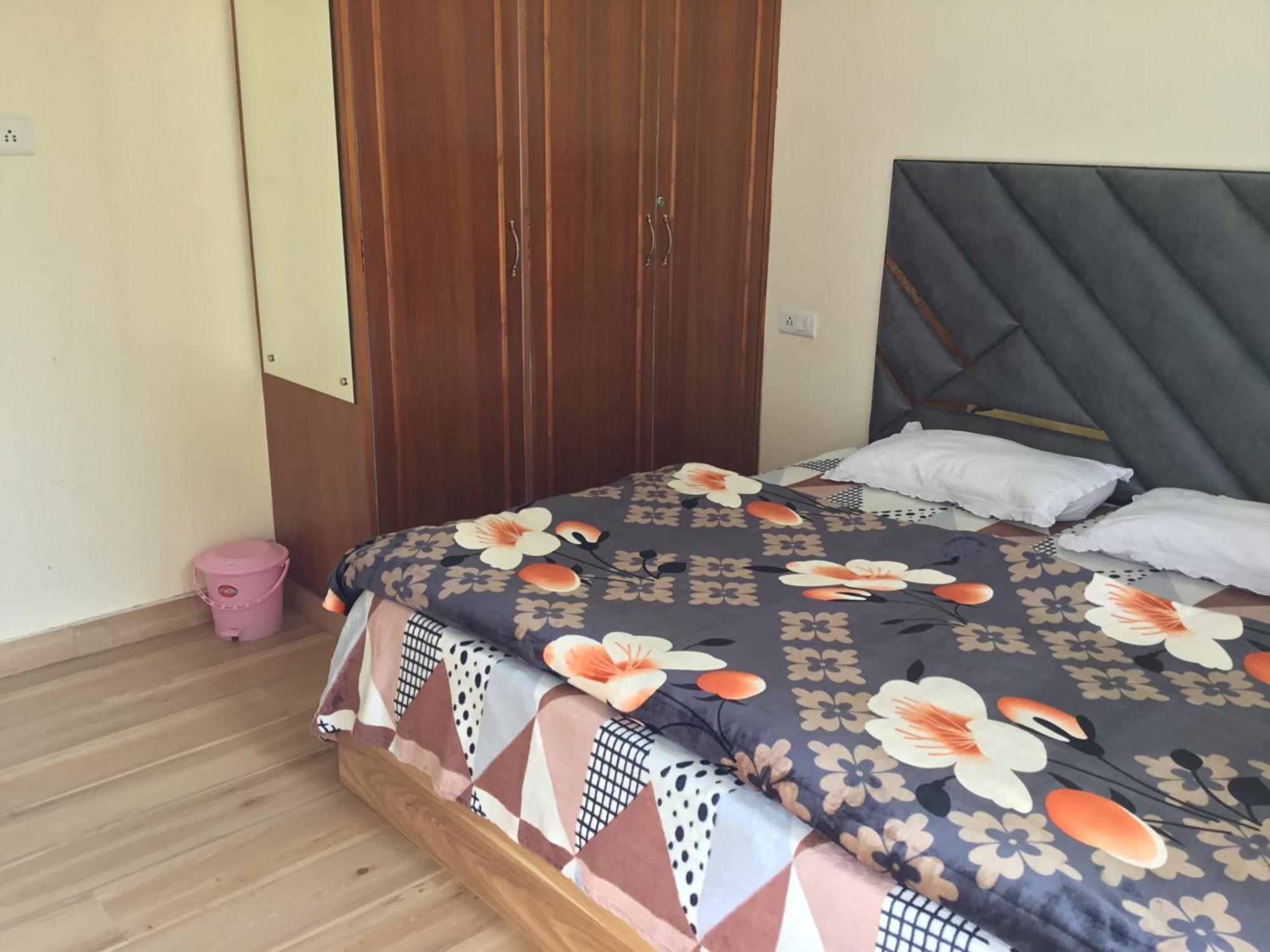 Shimla Vibes B & B Free Pick & Drop From Isbt Шімла Екстер'єр фото