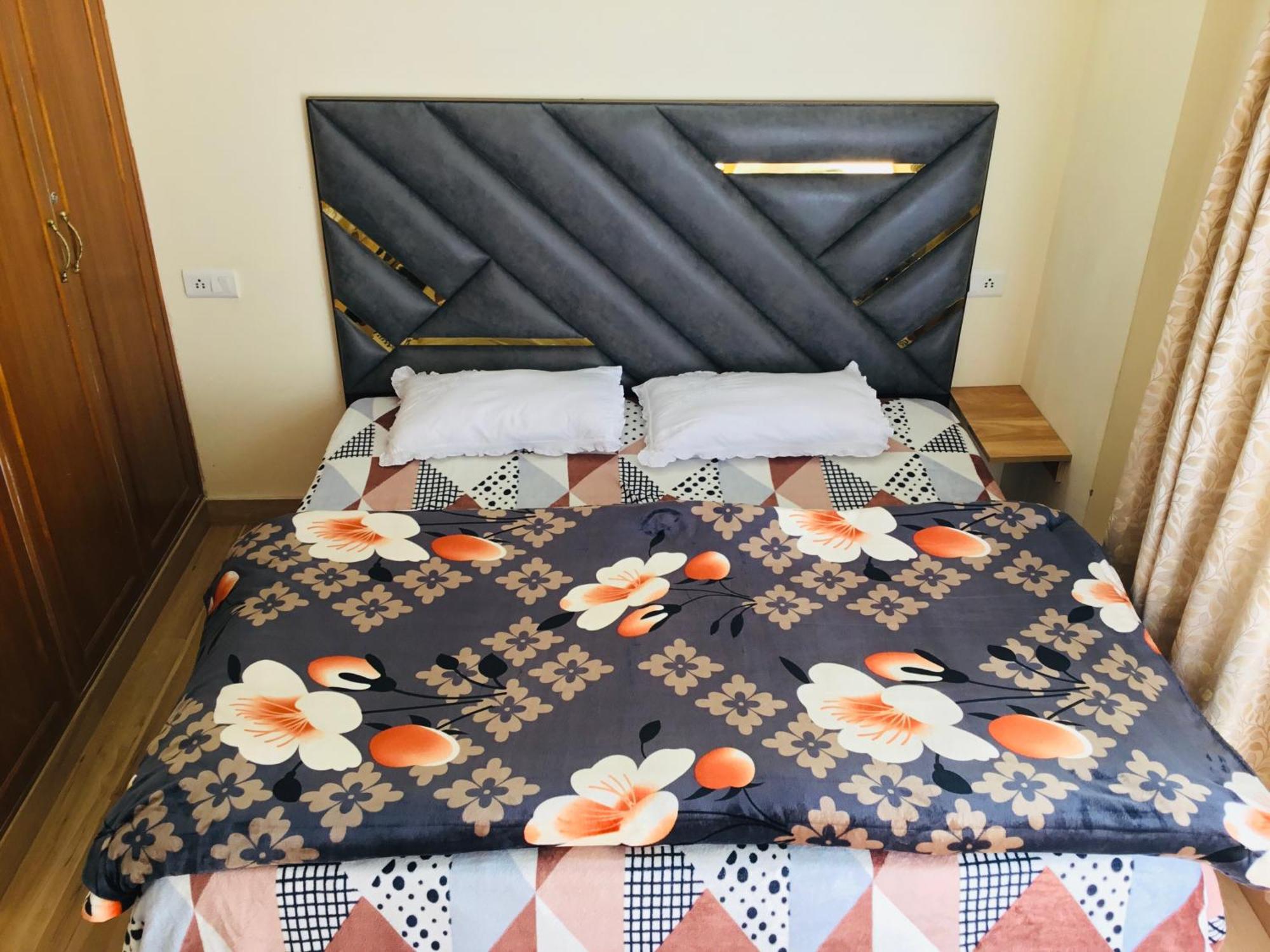 Shimla Vibes B & B Free Pick & Drop From Isbt Шімла Екстер'єр фото