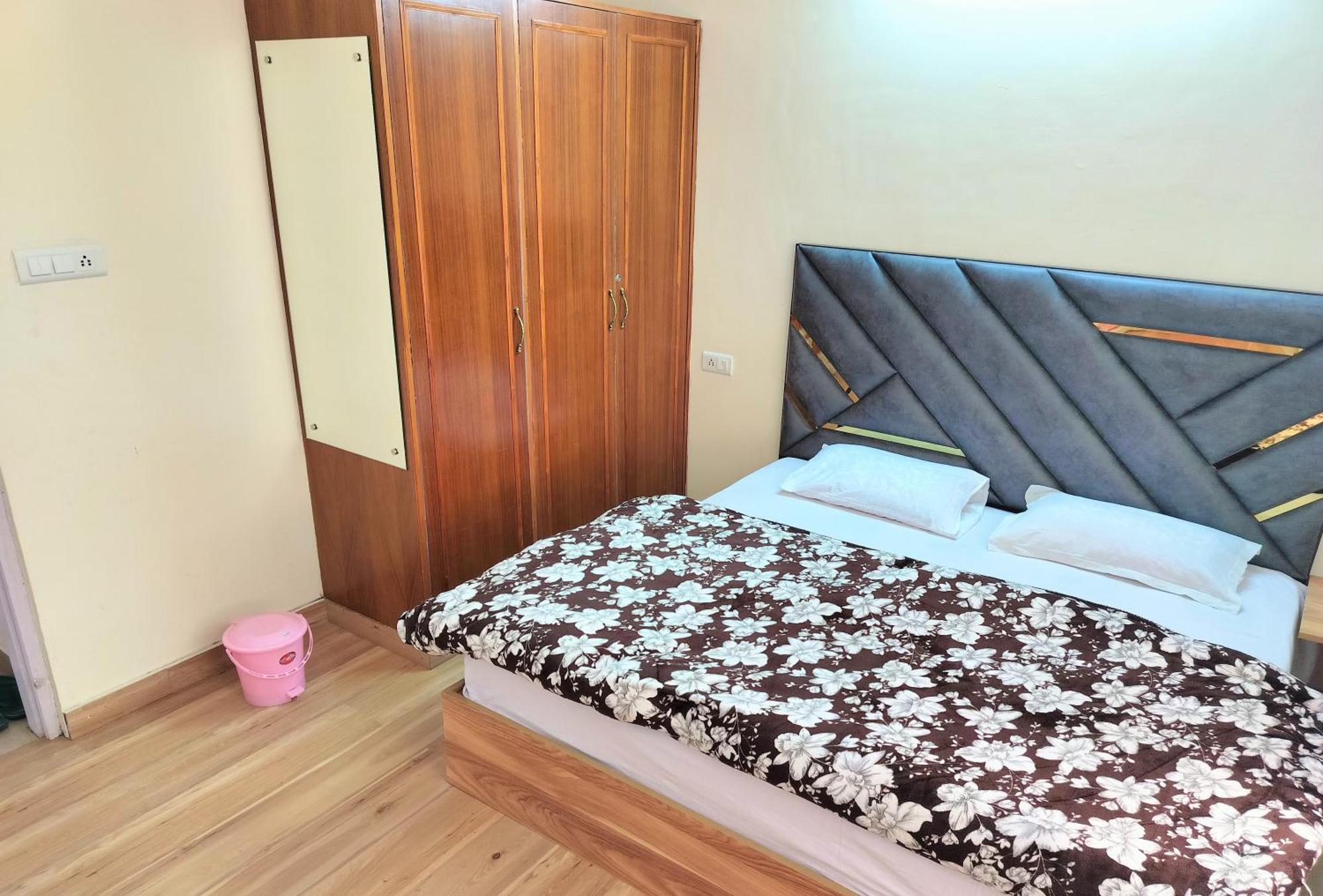 Shimla Vibes B & B Free Pick & Drop From Isbt Шімла Екстер'єр фото