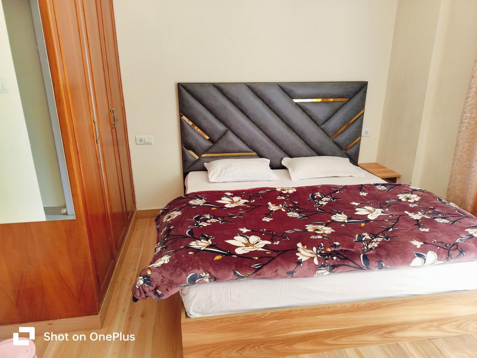 Shimla Vibes B & B Free Pick & Drop From Isbt Шімла Екстер'єр фото