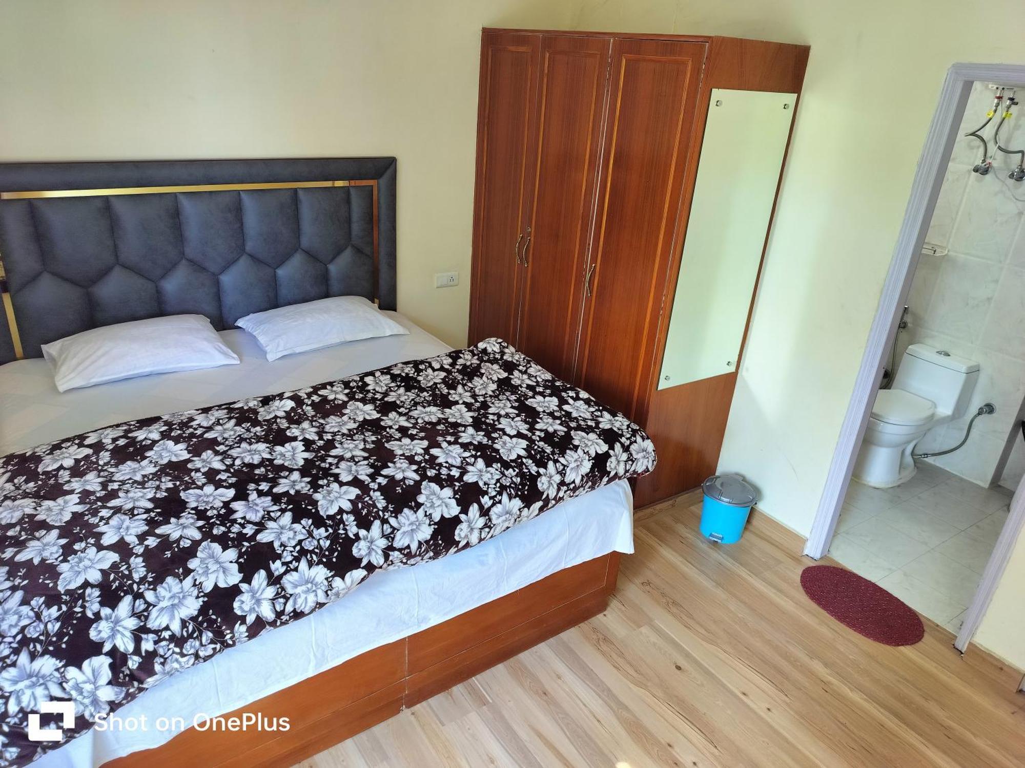 Shimla Vibes B & B Free Pick & Drop From Isbt Шімла Екстер'єр фото